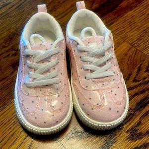 Like new-carter, sparkly pink tennis shoes, size 7